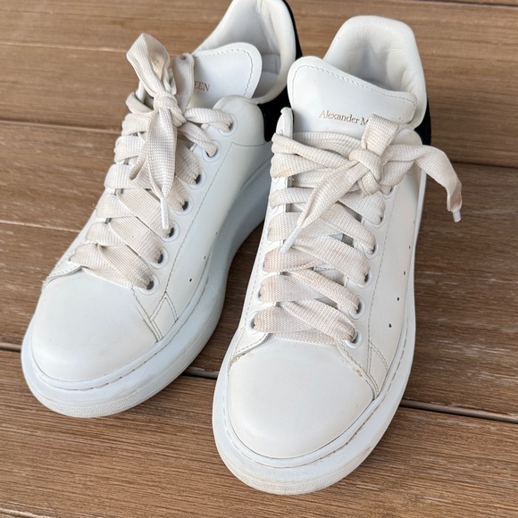 Alexander McQueen White and Black Leather Sneakers - Picture 4 of 4